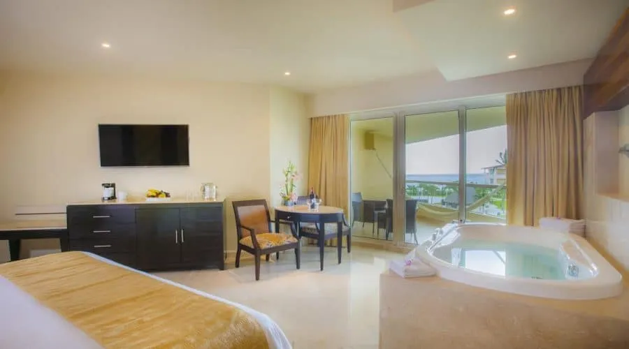 9385 palace resorts honeymoon spa