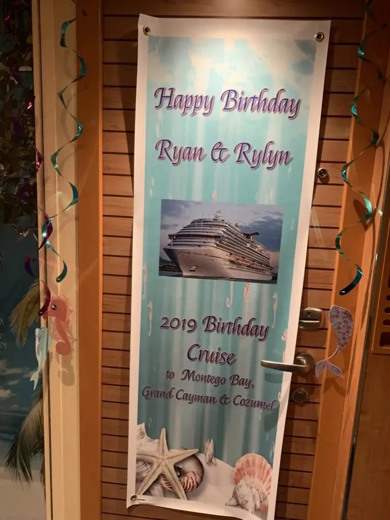 9396 photo display door