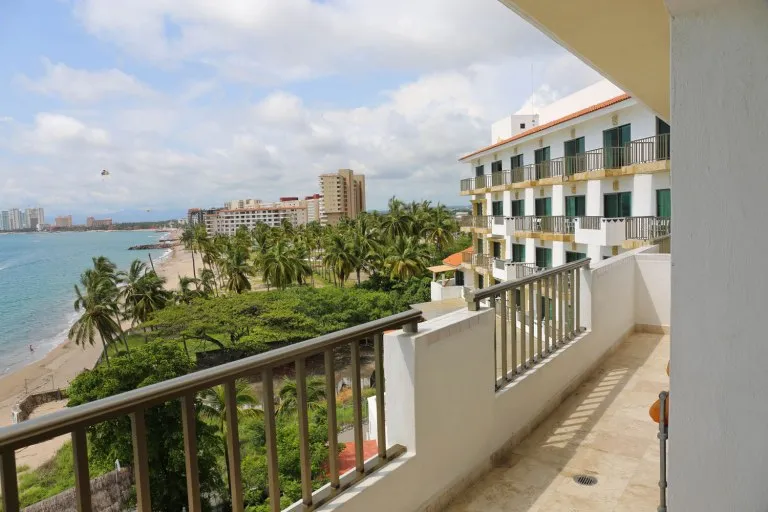 9433 puerto vallarta spa