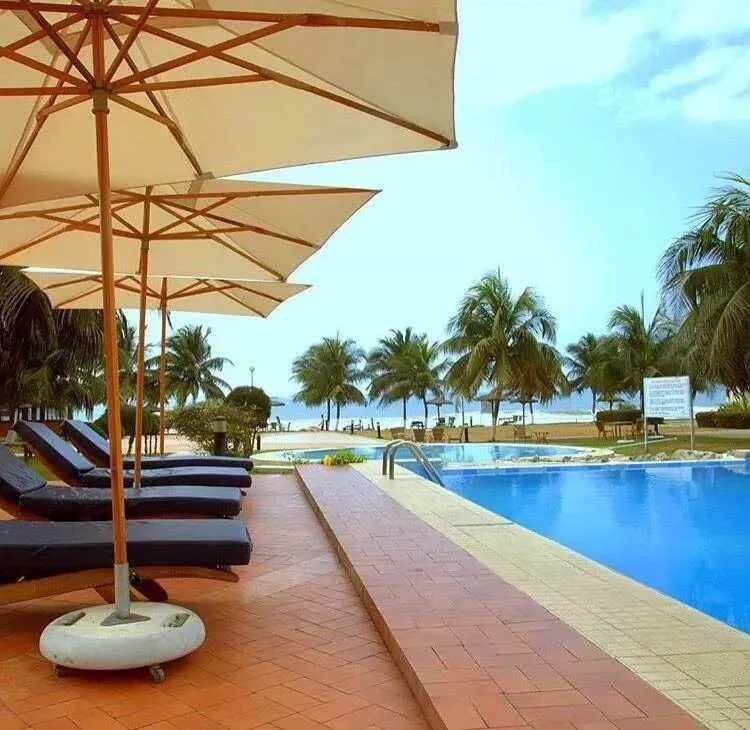 9437 ghana honeymoon couple