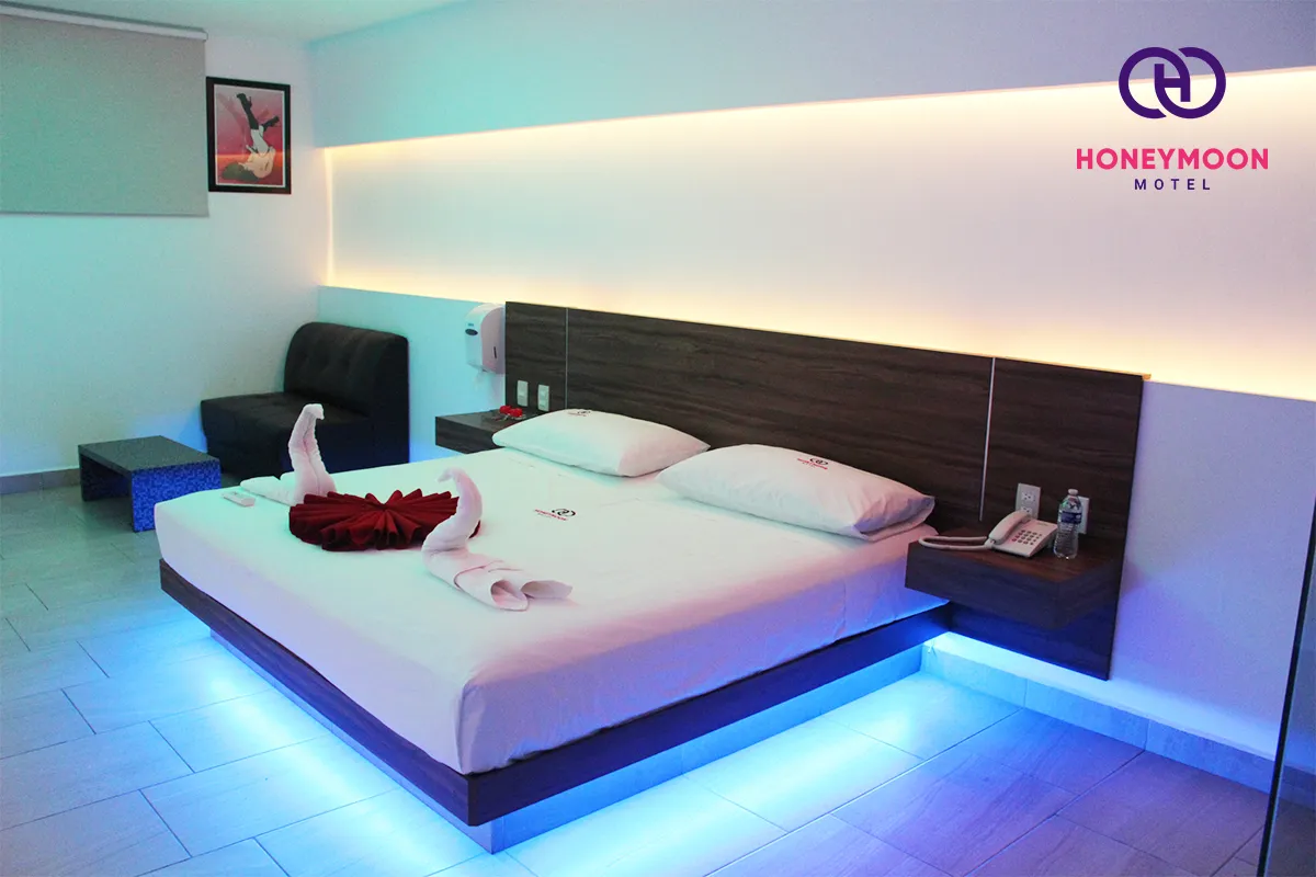 9451 romantic room decor