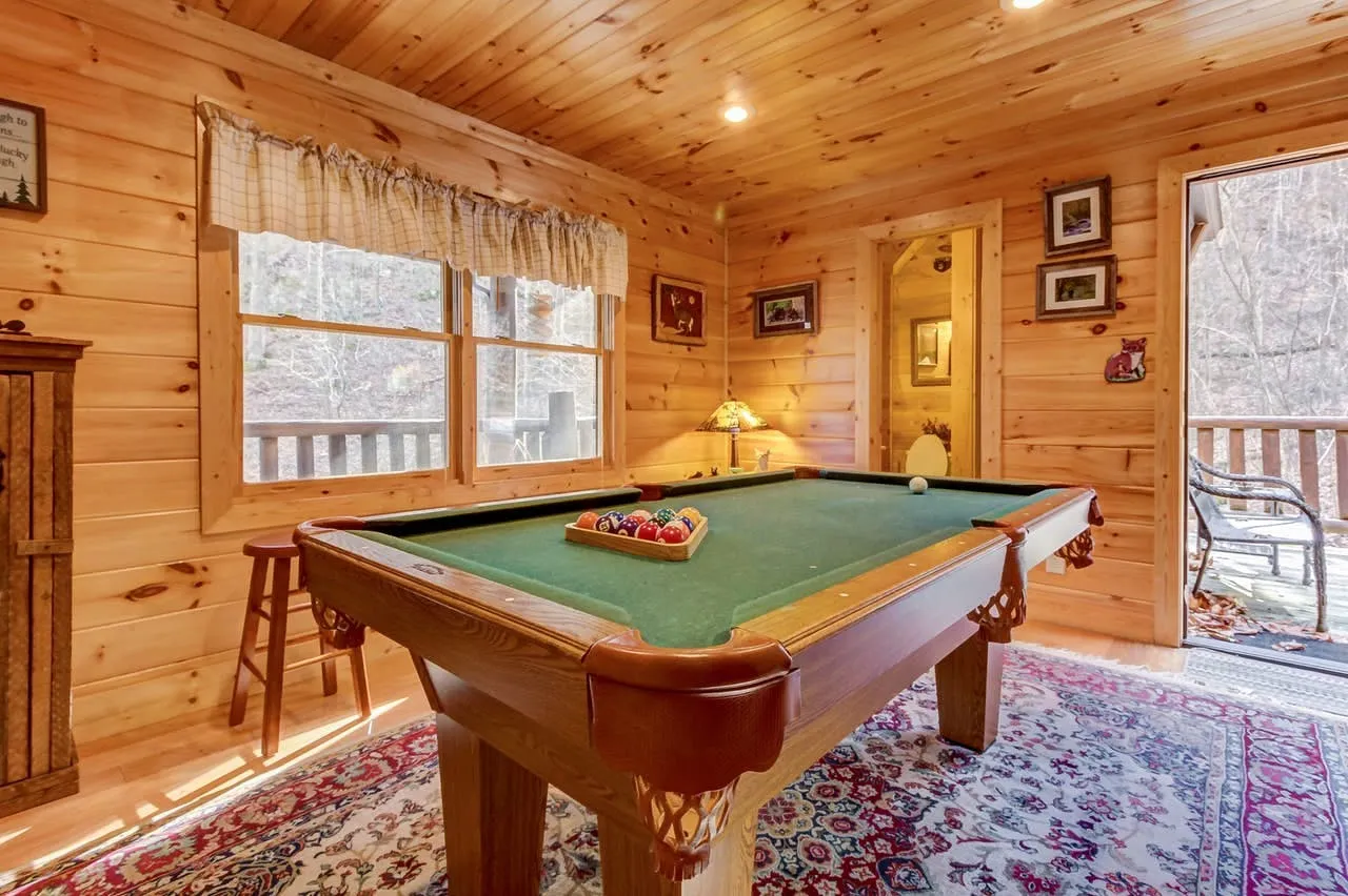 9473 smoky mountain cabin view