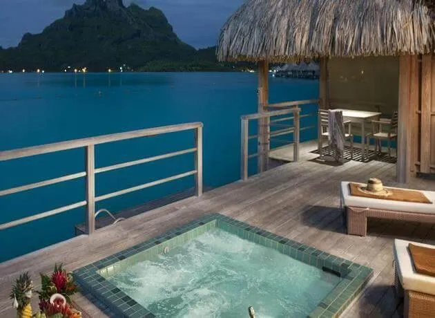 9487 bora bora dining