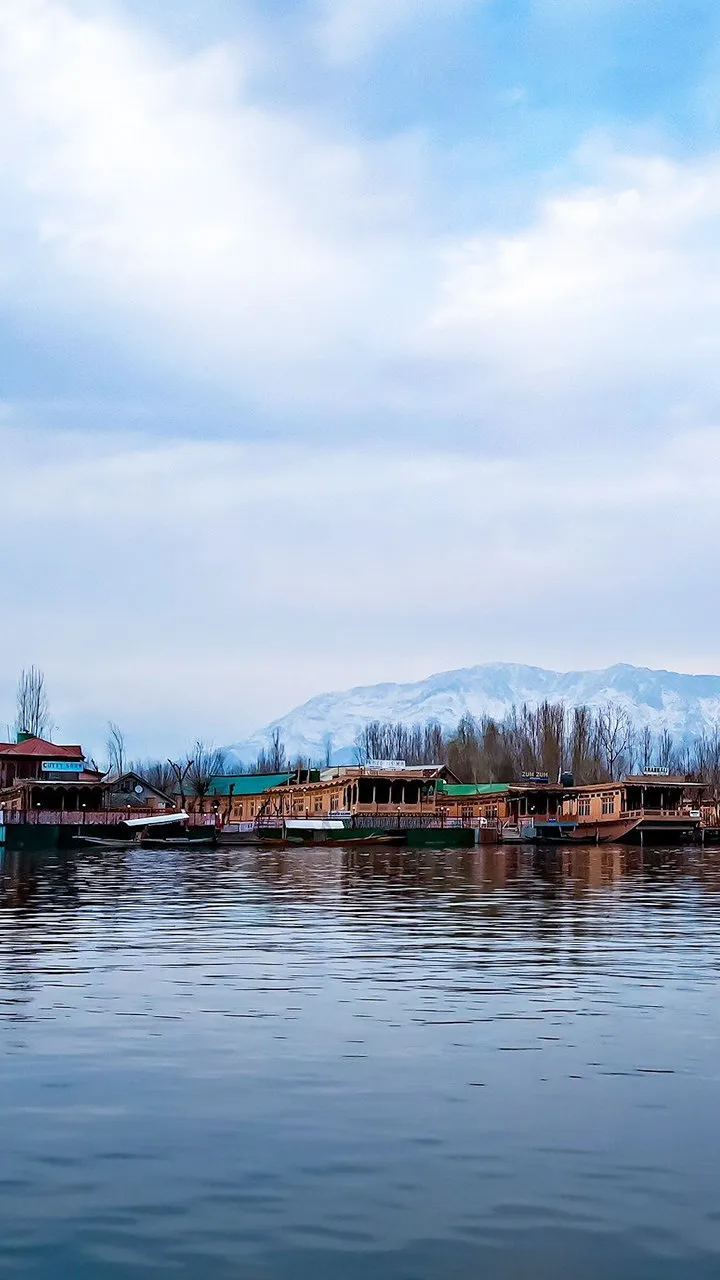 9536 himachal mountains