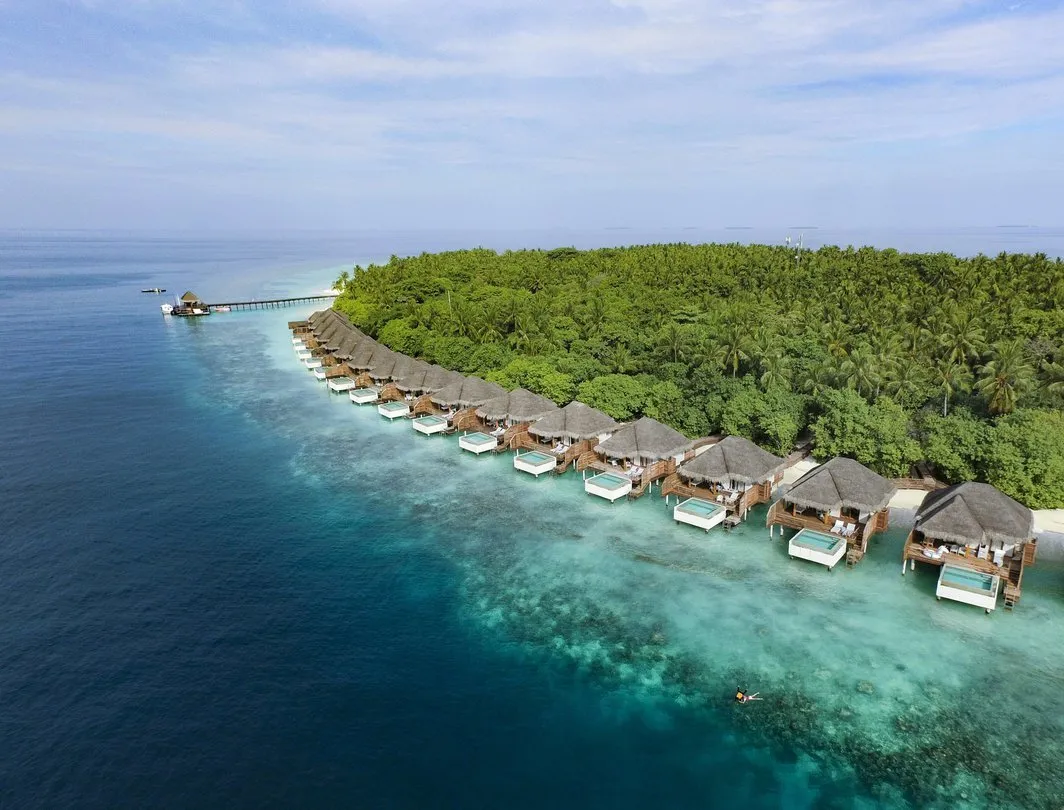 9585 st regis maldives resort
