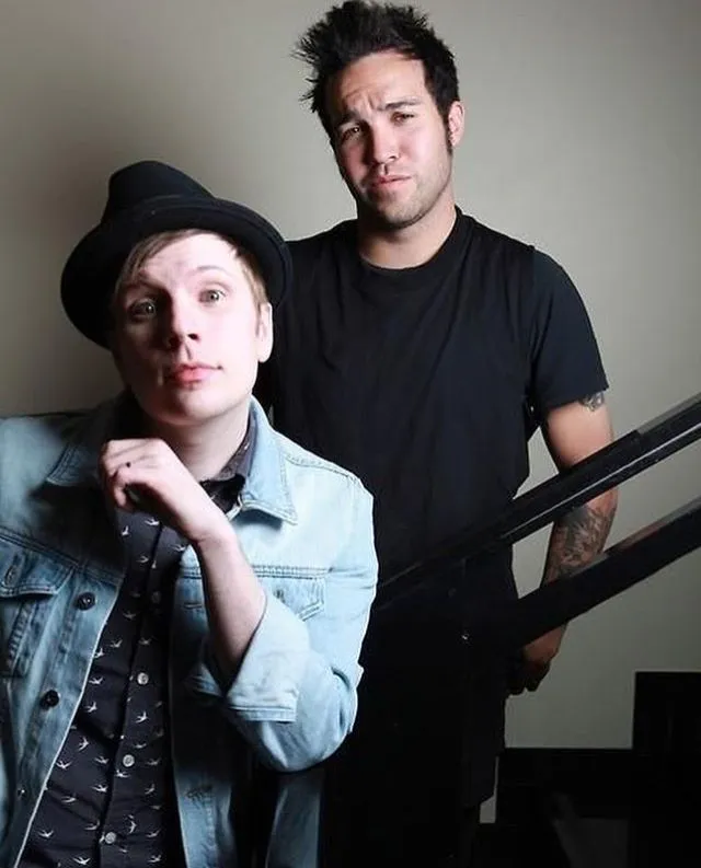 9605 fall out boy honeymoon 5
